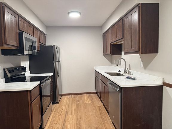 2nd image of 65 Sunfish Ct APT 3