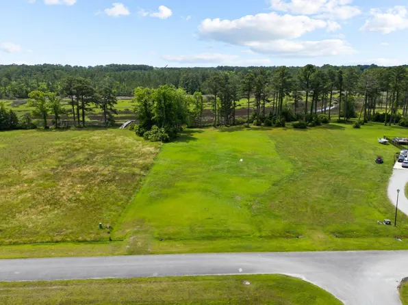309 Orchard Circle, Newport, NC 28570