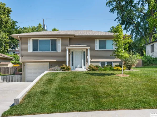 7908 Pasadena Ave, Omaha, NE 68124