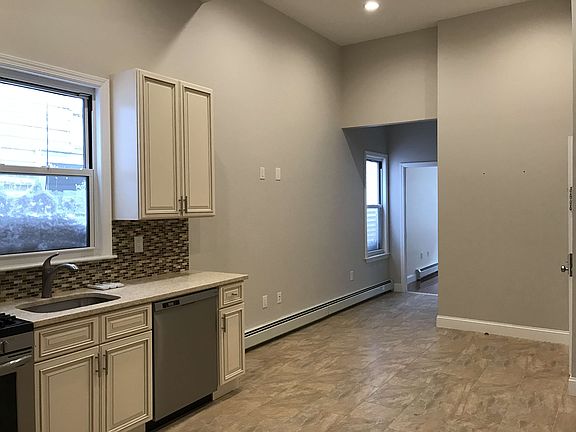 2nd image of 3115 41st St #3