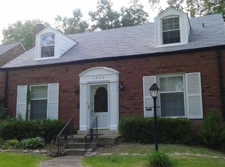 1063 Wilson Ave, Saint Louis, MO 63130