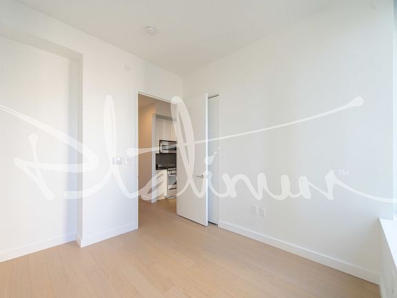 5th image of 180 Water St APT 2407