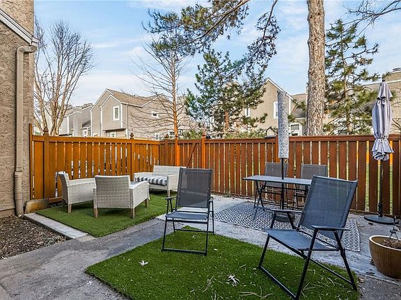 4th image of 12545 Broadmoor St