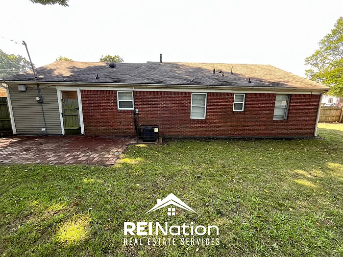 3 bed, 1.5 bath, 1100 sqft, $1,145 — Photo 3