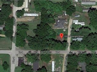 1555 Cartwright St, Earle, AR 72331