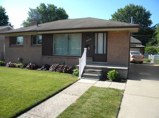 32259 Avondale St, Westland, MI 48186
