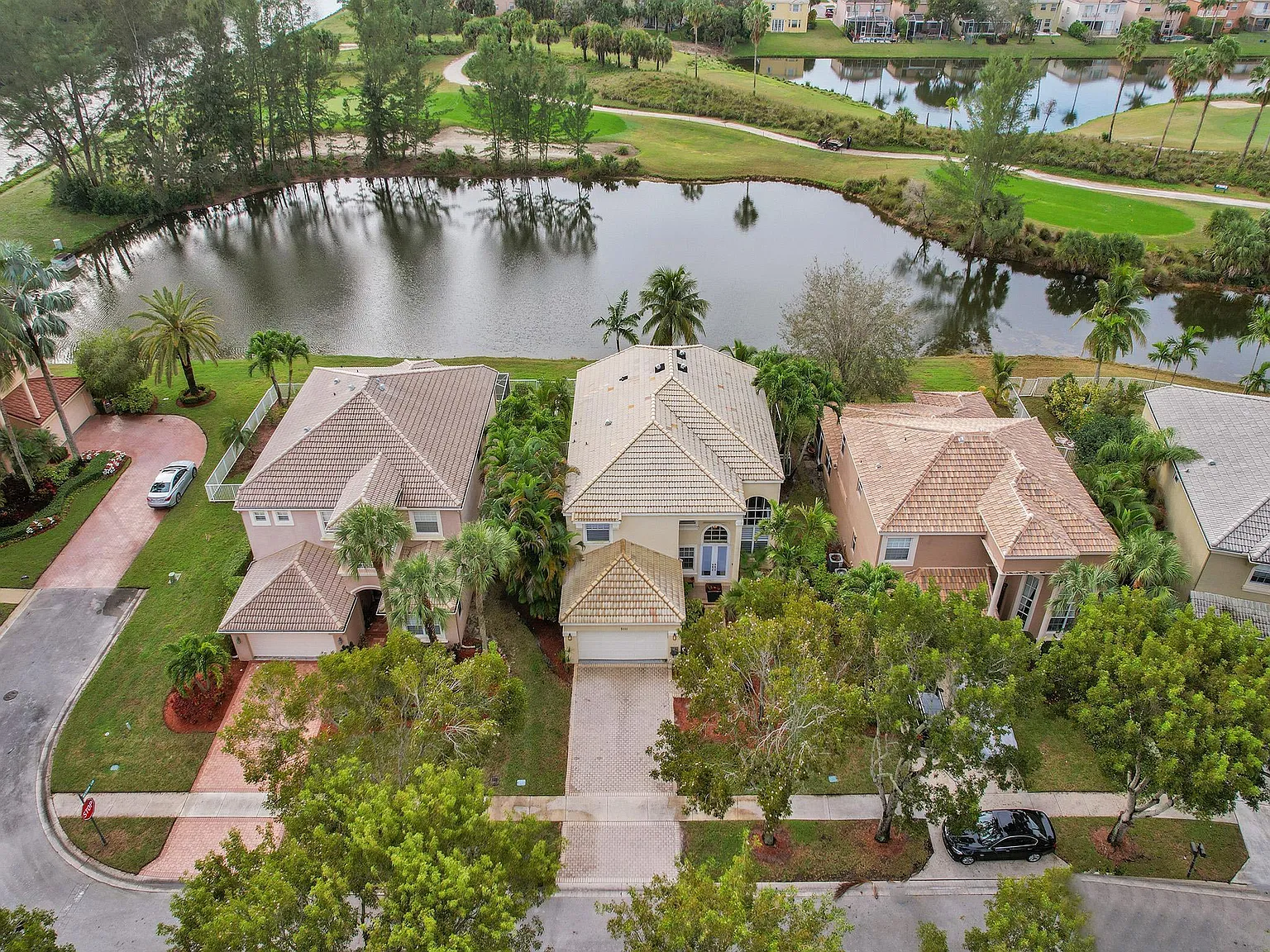 5 bed, 3.0 bath, 3011 sqft, $5,500 — Photo 2