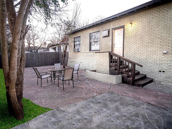 4th image of 816 Dakota St #B