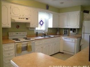 13 Balsam Ave, Middletown, RI 02842