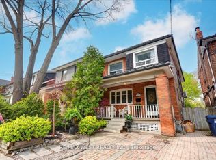 30 Glendale Ave, Toronto, ON M6R 2S7