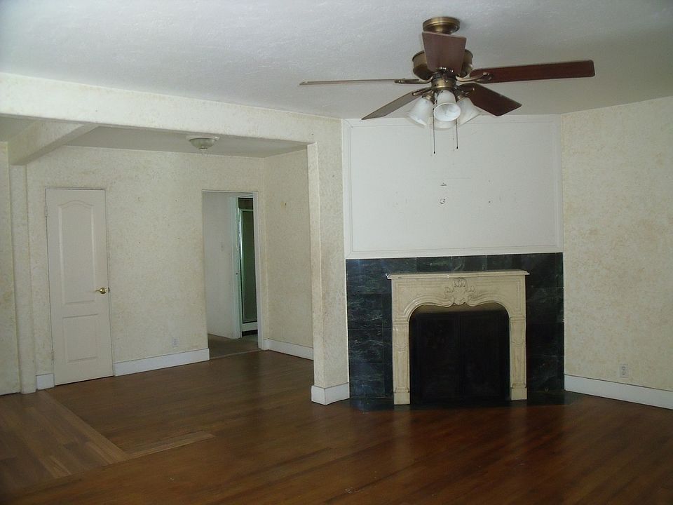 1st image of 1127 E 30th St