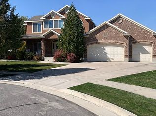 10002 S Chip Cir, South Jordan, UT 84009