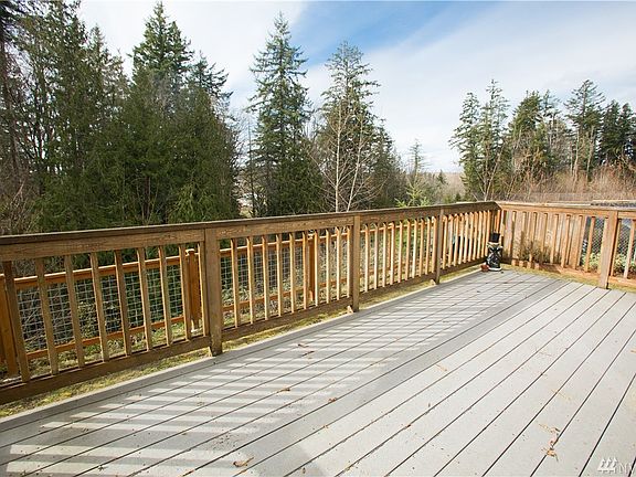 3rd image of 3985 Trickle Creek Blvd