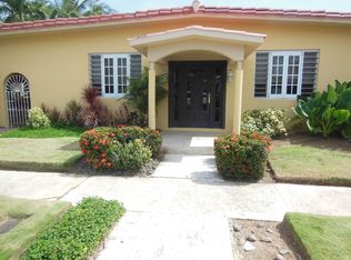 15 Calle Mar De Japon, Carolina, PR 00979