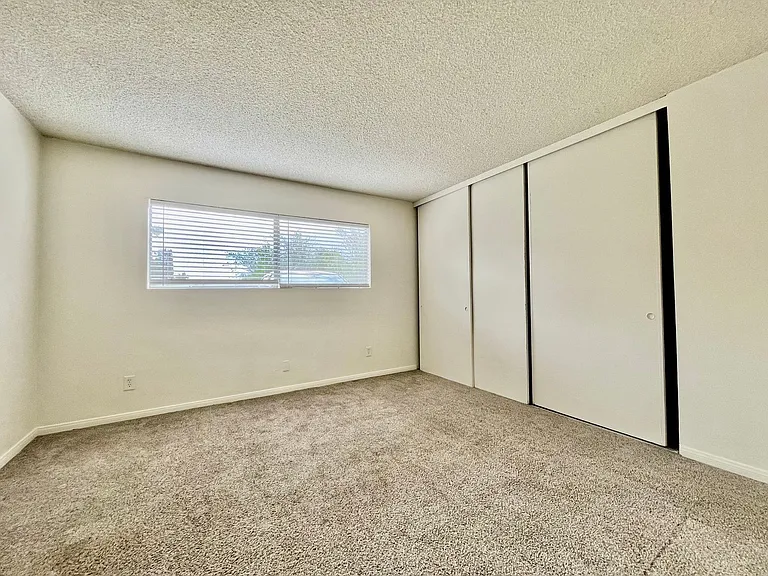 12529 Oak Knoll Rd — Photo 9