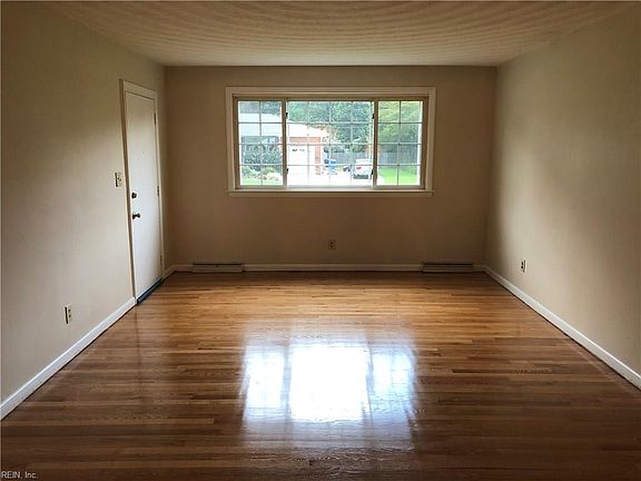 2nd image of 5213 Sharon Dr