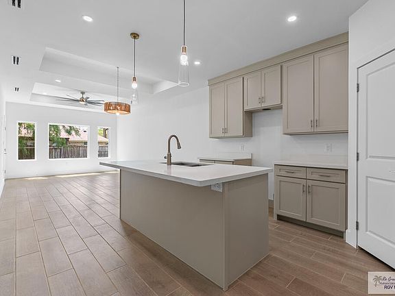 3rd image of 3546 De Los Reyes Dr