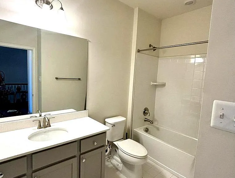 16380 Fife Way — Photo 10