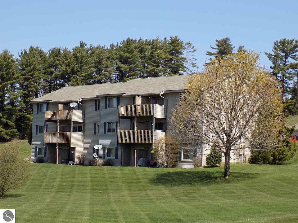 1st image of 2709 Green Meadows Dr #30