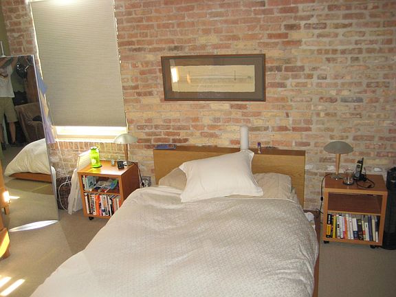 5th image of 1740 N Maplewood Ave APT 411