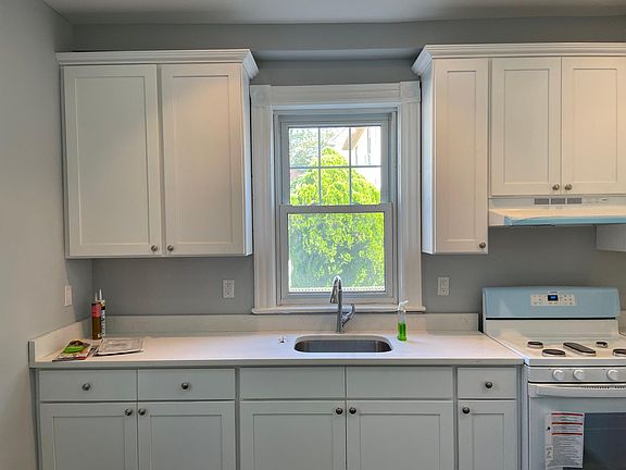 3rd image of 27 Cortelyou Pl #A