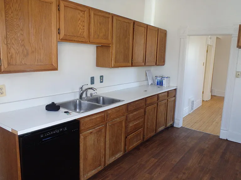 1290 Race St — Photo 12