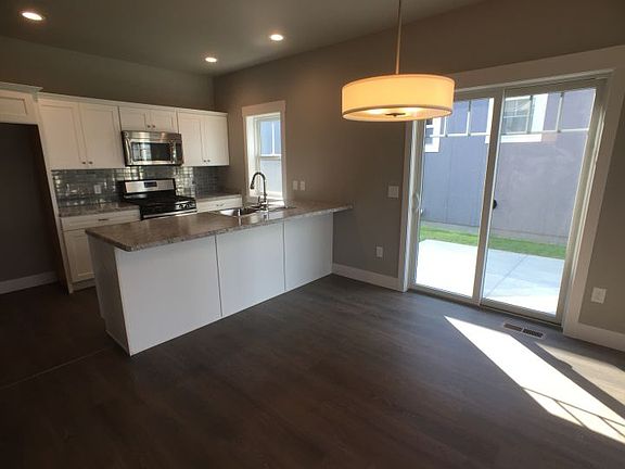 2nd image of 1736 Island View Dr