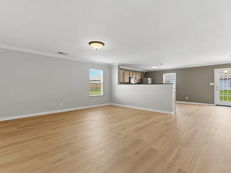 29889 Glenrose Way — Photo 2