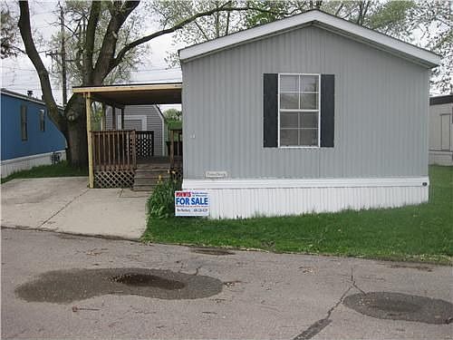 3rd image of 855 E Lake St Trlr 14