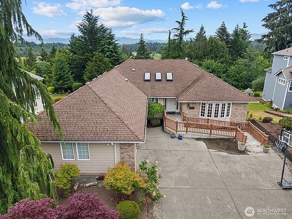 3rd image of 9100 189 Avenue Ct E