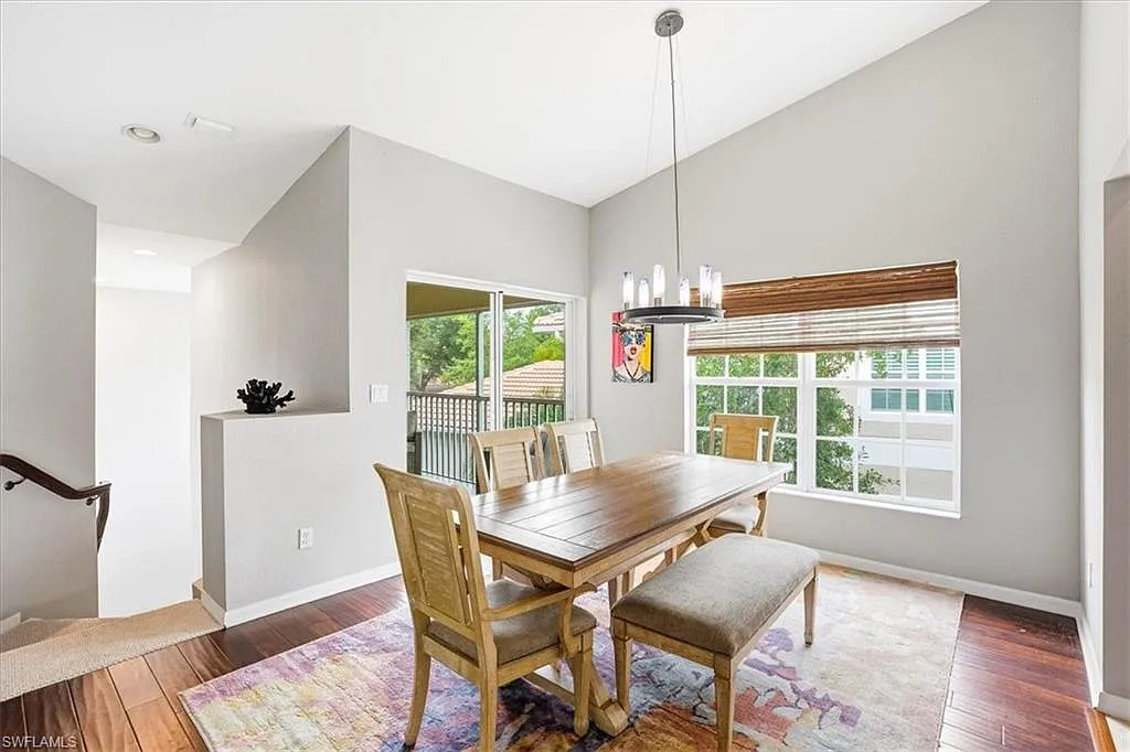 3 bed, 2.0 bath, 1928 sqft, $2,999 — Photo 3