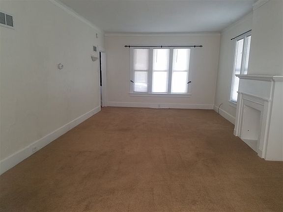 4th image of 110 E 15th St