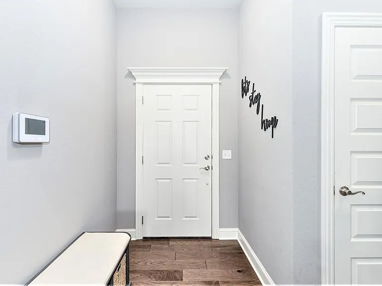 7456 Drury Ave — Photo 5