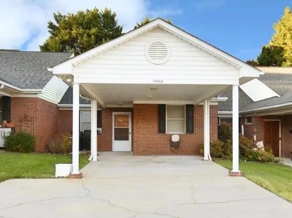 19968 Oak Leaf Cres, Cornelius, NC 28031