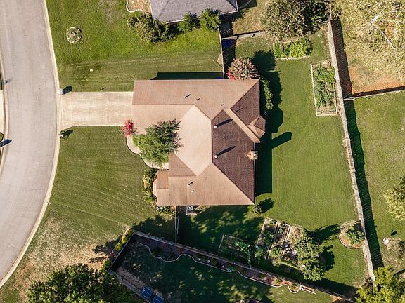 2nd image of 3150 Carroll Dr