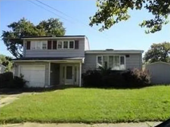 24 Andrew St, Old Bridge, NJ 08857