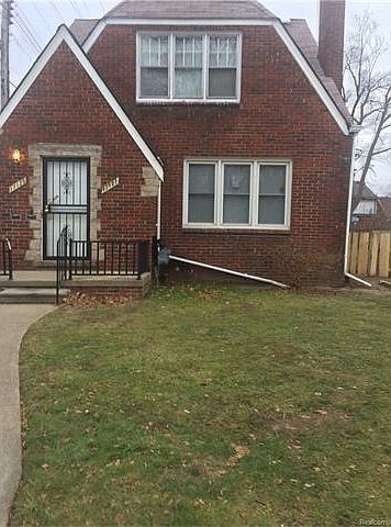 1st image of 17127 Greenlawn St