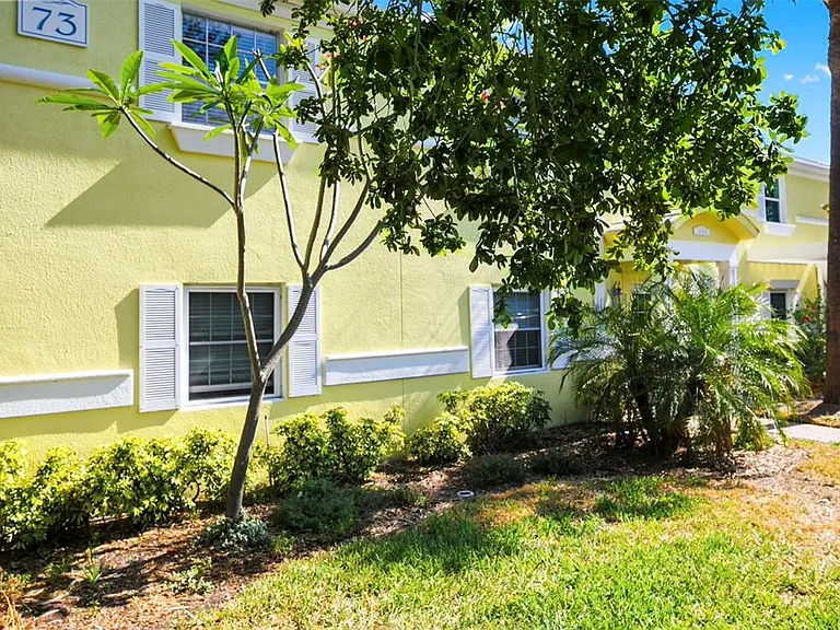 201 Pompano Dr SE #C — Photo 42
