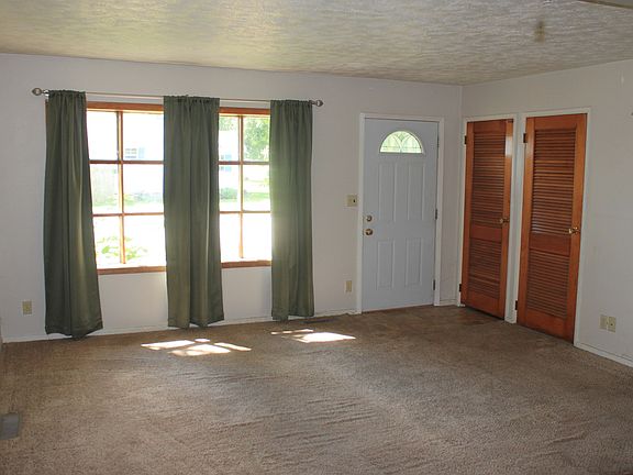 3rd image of 519 15th Ave