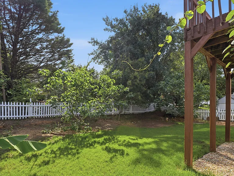 1161 Riverside Run Ln — Photo 31