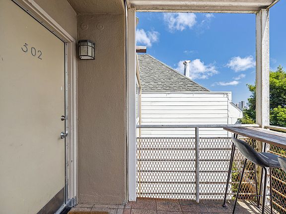 2nd image of 2819 Jackson St APT 302