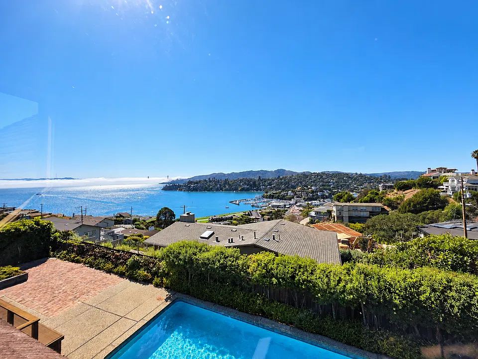 243 Loma Ave