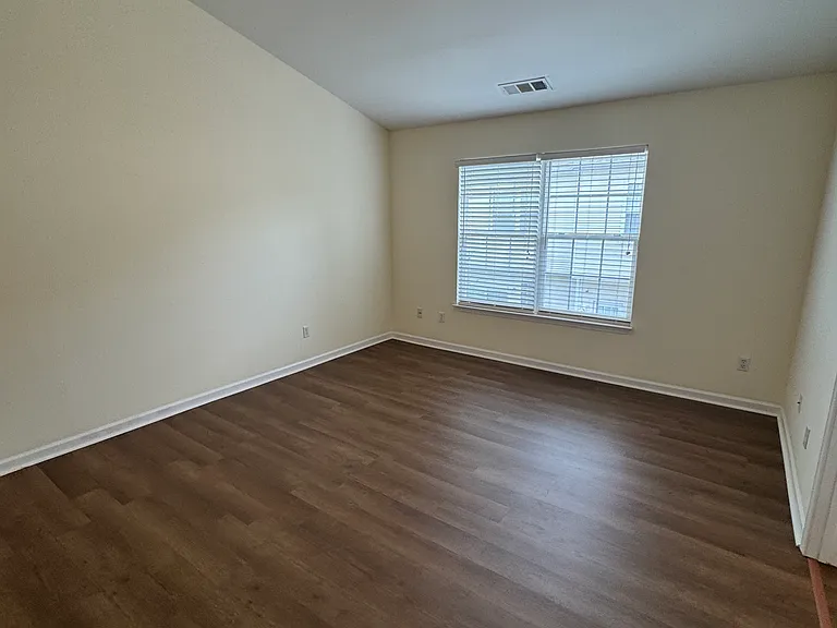 302 Cumulus Ct — Photo 6