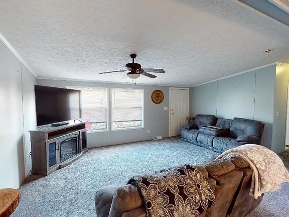 4th image of 3430 Long Branch Dr
