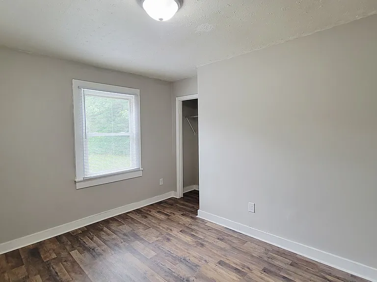 419 Pine St — Photo 16