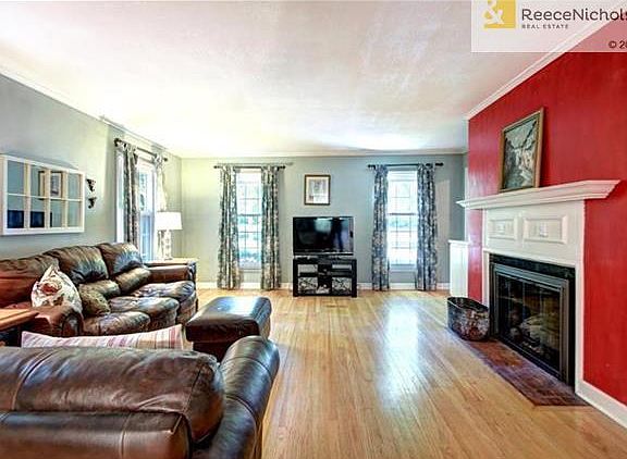 Add'l view of Family Room towards front of home.