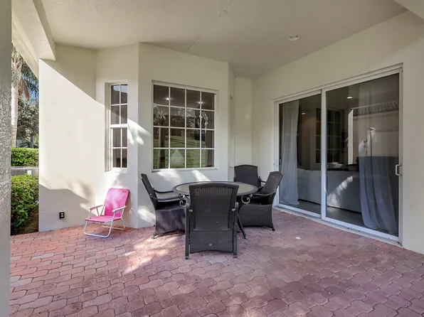 10132 SW Canossa Way, Port St Lucie, FL 34986