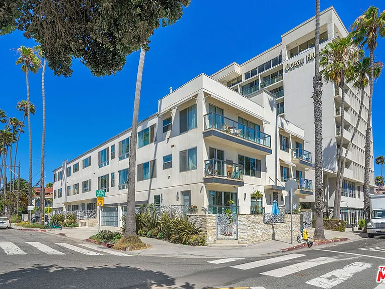 2101 Ocean Ave #3 — Photo 17