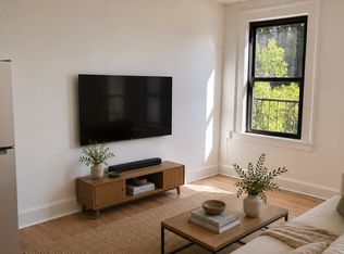 188 W 9th St #3F, Brooklyn, NY 11231
