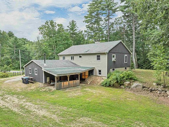 3rd image of 290 Jamestown Road
